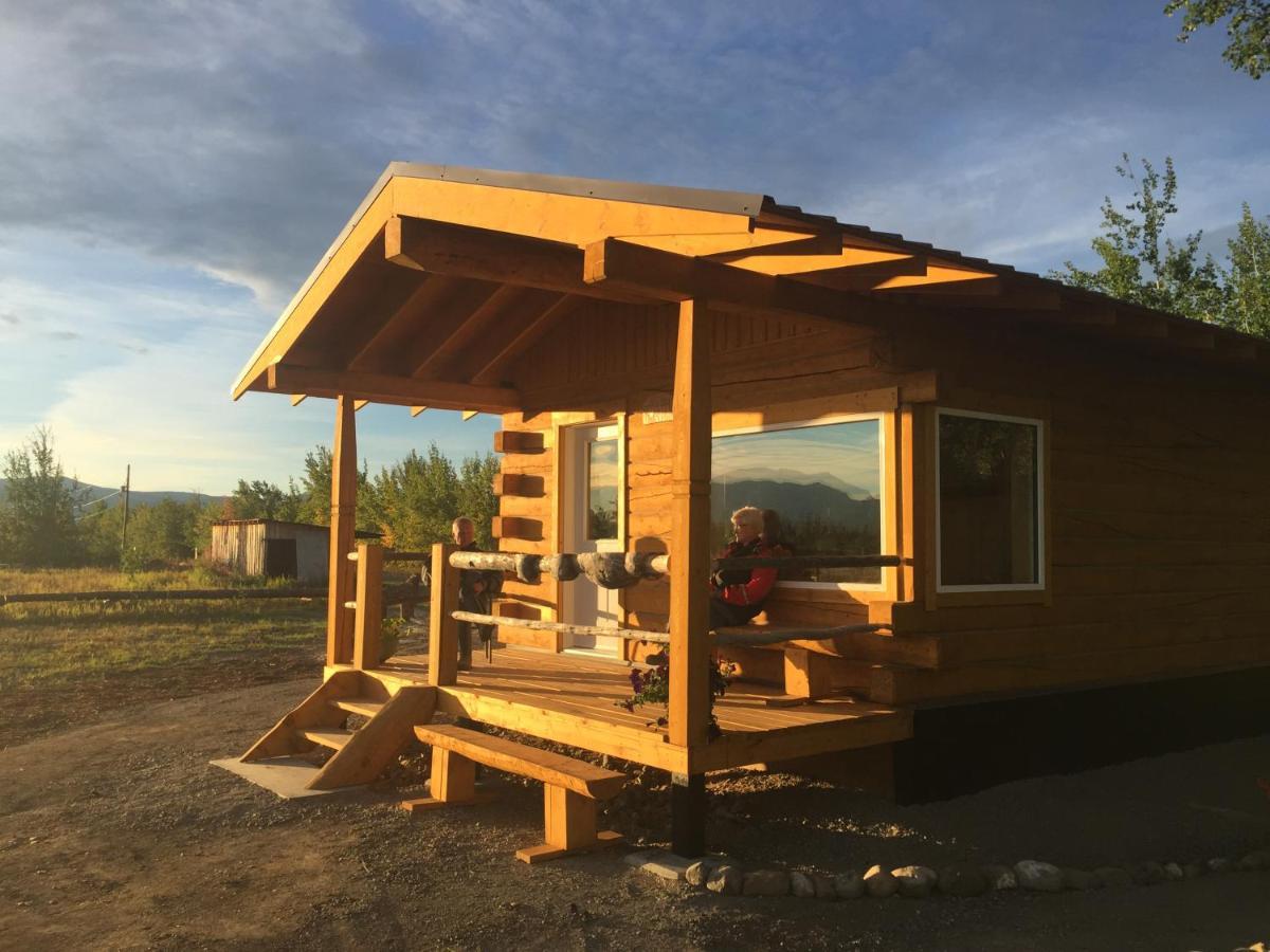 Вилла Oma'S And Opa'S Northern Lights Viewing Cabin Уайтхорс Экстерьер фото